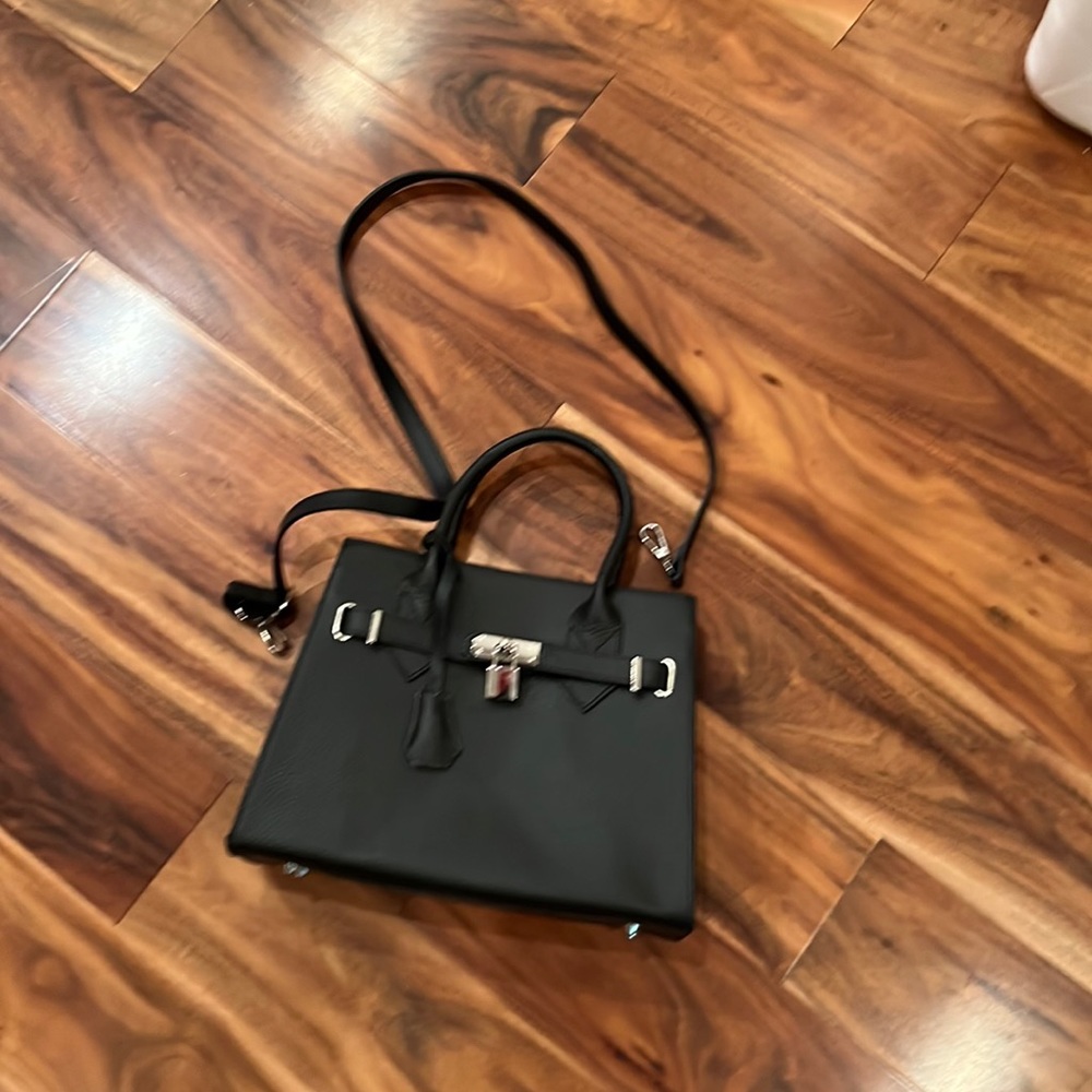 Leather bag
